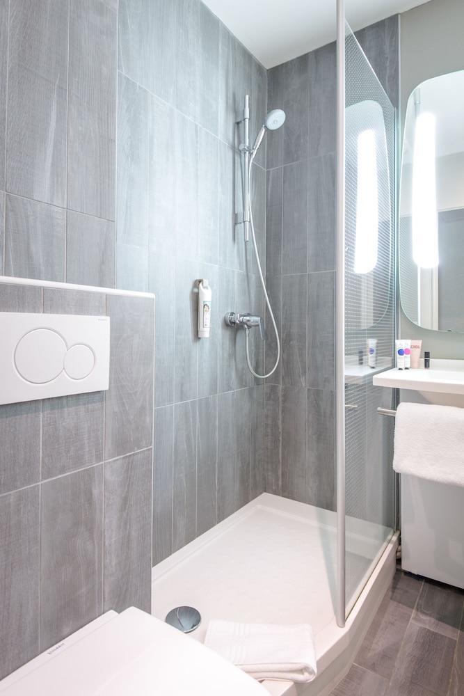 Ibis Brignoles Provence Verte エクステリア 写真