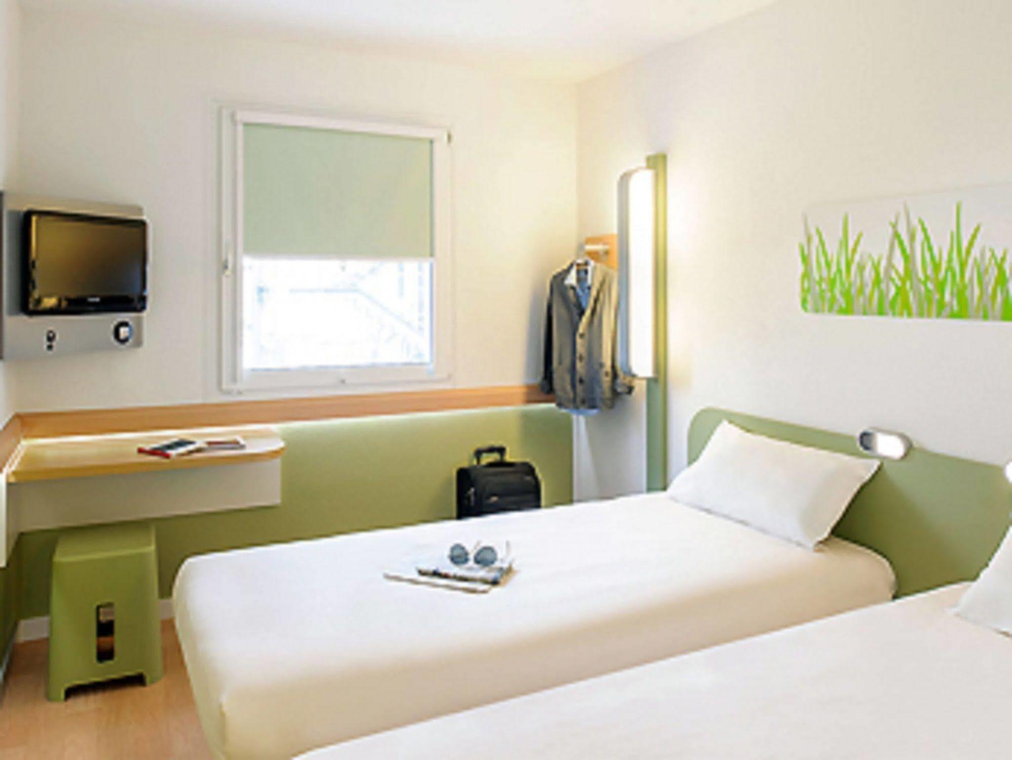 Ibis Brignoles Provence Verte エクステリア 写真