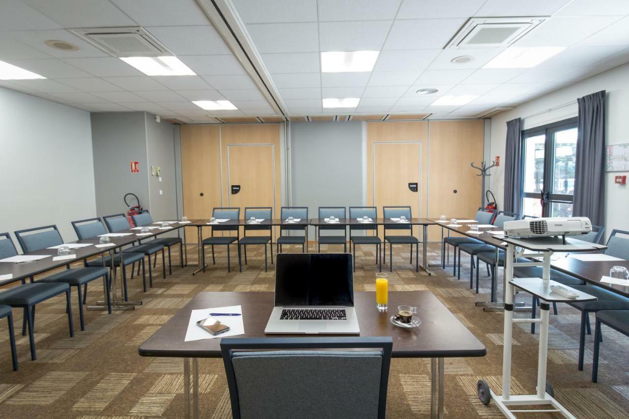 Ibis Brignoles Provence Verte エクステリア 写真