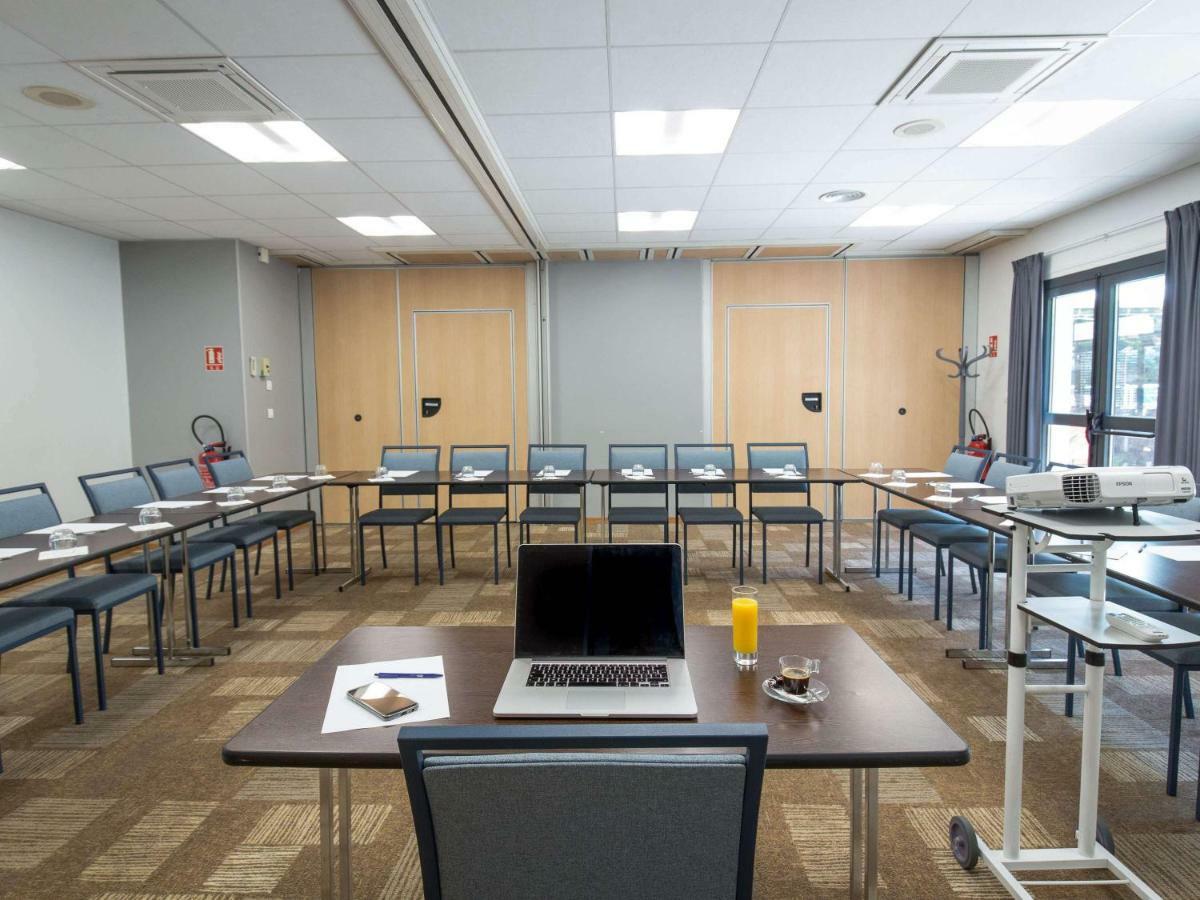 Ibis Brignoles Provence Verte エクステリア 写真
